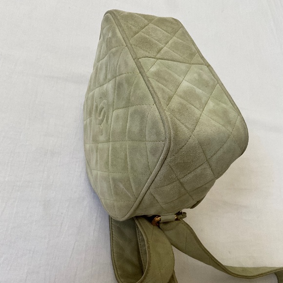 CHANEL Vintage Diamond CC Logo Suede Camera Bag Sage Green - Picture 10 of 14